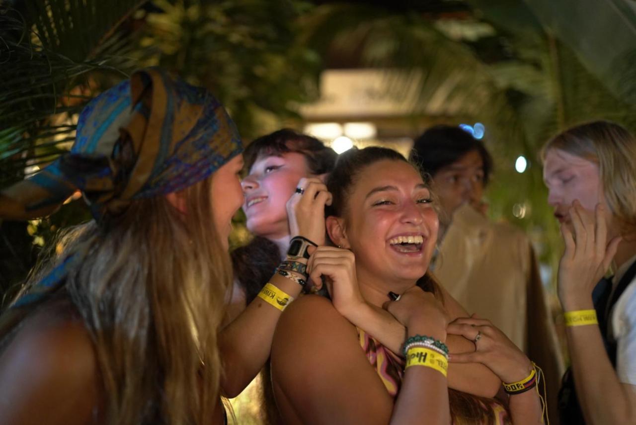 מונטניטה Hidden House Hostel Party מראה חיצוני תמונה