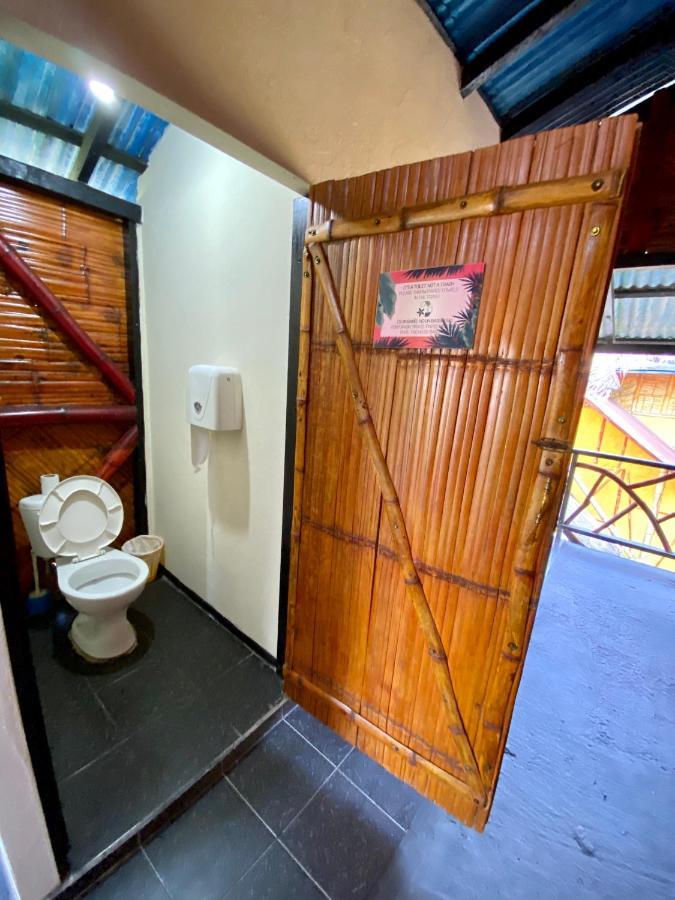 מונטניטה Hidden House Hostel Party מראה חיצוני תמונה